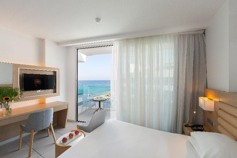 Номер Стандарт Боковой Вид на Море, Vrissaki Beach