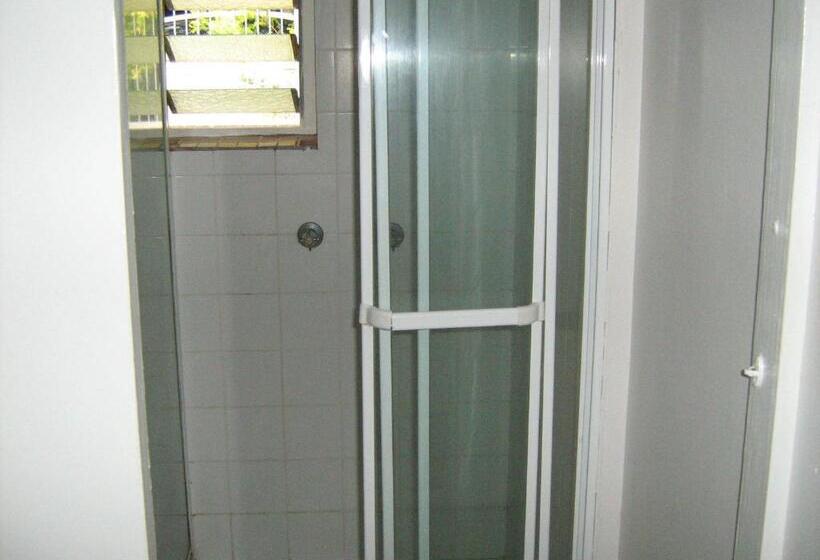 اتاق استاندارد یک تخته با سرویس بهداشتی مشترک, Kookaburra Inn