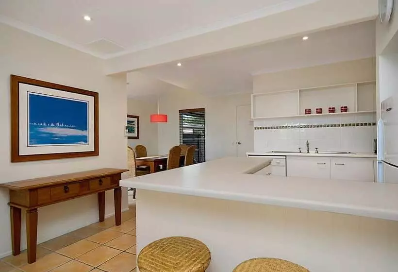 2 Bedroom Apartment Pool View, Skippers Cove Waterfront Resort