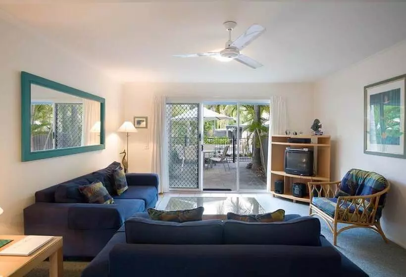 2 Bedroom Apartment Pool View, Skippers Cove Waterfront Resort