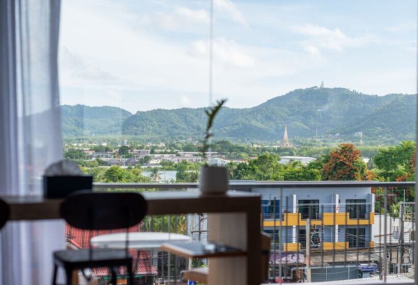 Номер Deluxe, The Blue Hotel   Sha Plus