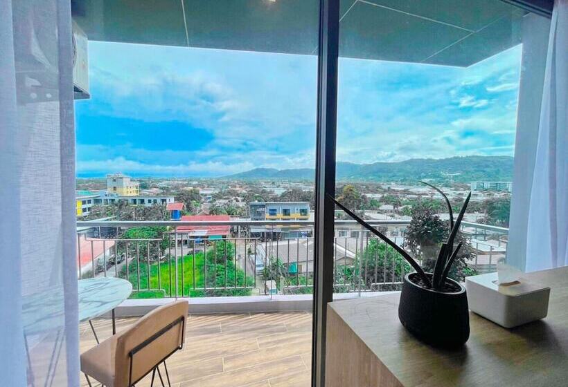 디럭스 룸, The Blue Hotel   Sha Plus