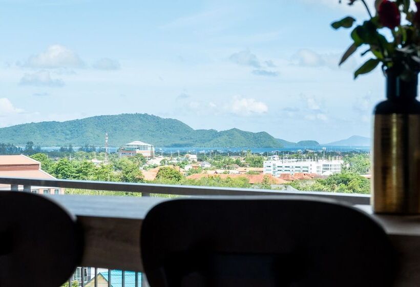 Номер Deluxe, The Blue Hotel   Sha Plus