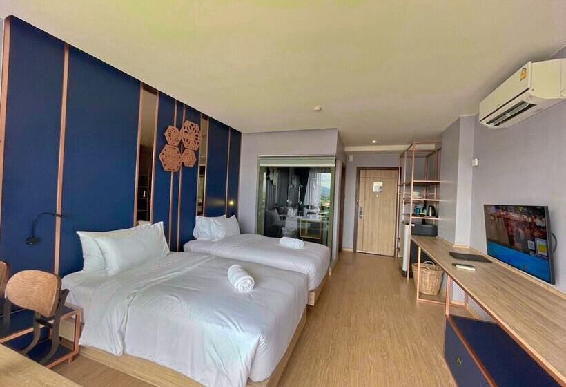 Номер Deluxe, The Blue Hotel   Sha Plus