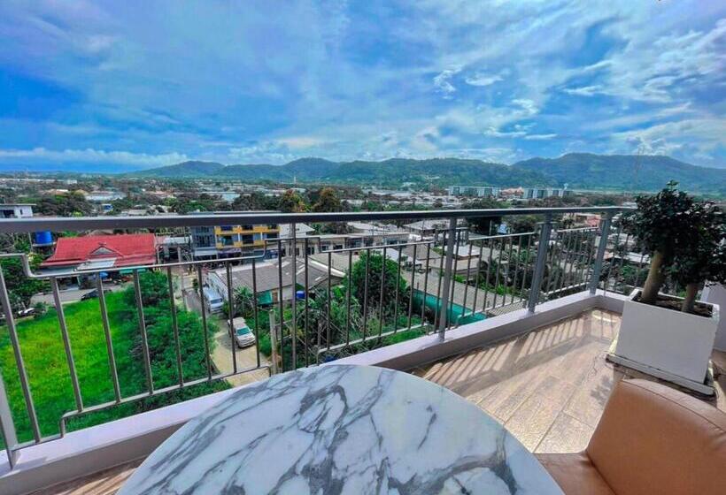 디럭스 룸, The Blue Hotel   Sha Plus