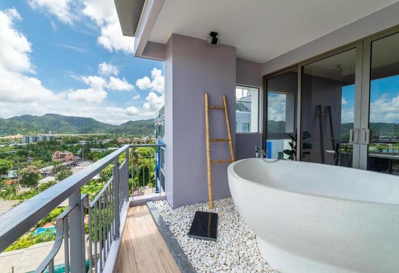 디럭스 스위트, The Blue Hotel   Sha Plus