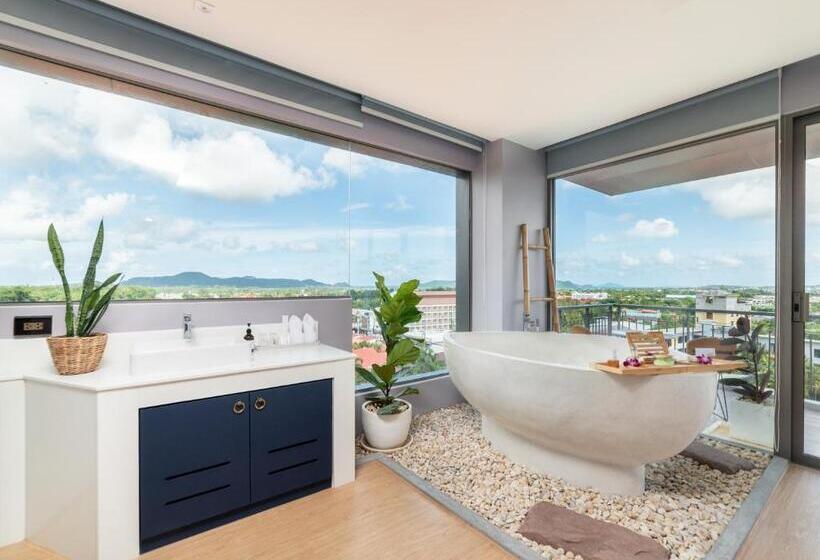 패밀리 스위트, The Blue Hotel   Sha Plus