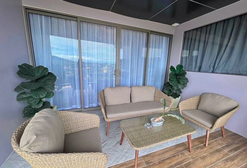 패밀리 스위트, The Blue Hotel   Sha Plus