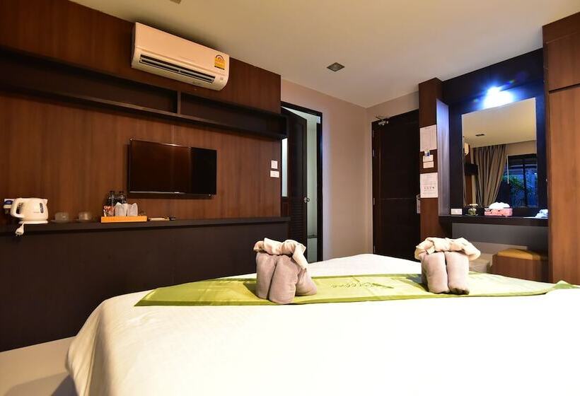 バルコニー付きデラックスルーム, The Breeze Lipe Resort