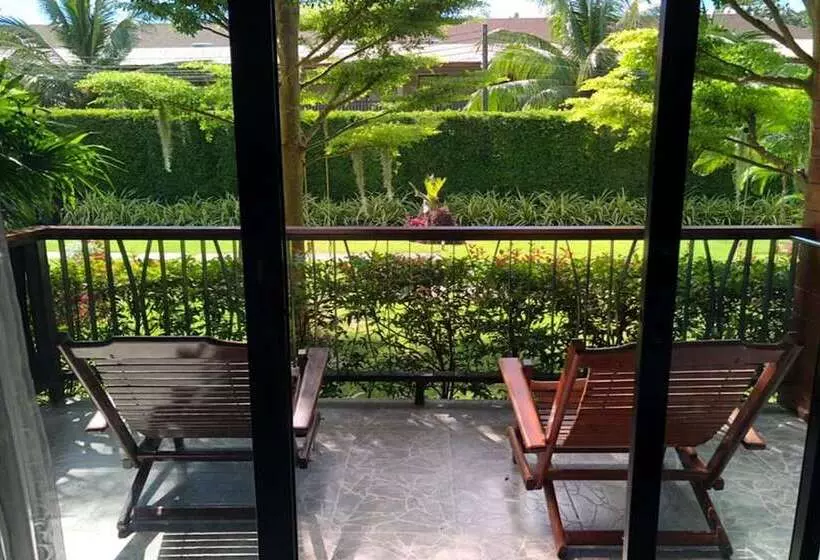 Deluxe-huone Puutarhanäkymä, The Breeze Lipe Resort
