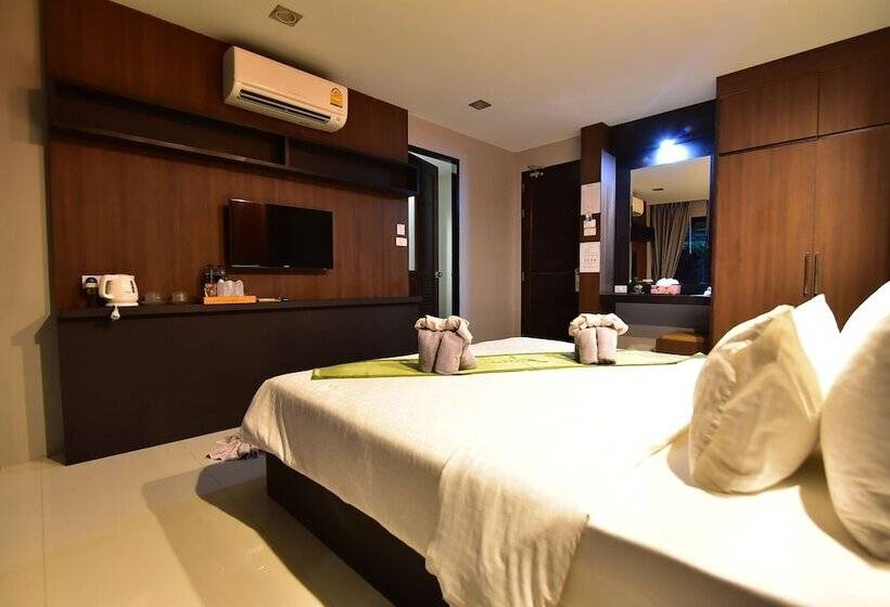 Номер Deluxe с Балконом, The Breeze Lipe Resort