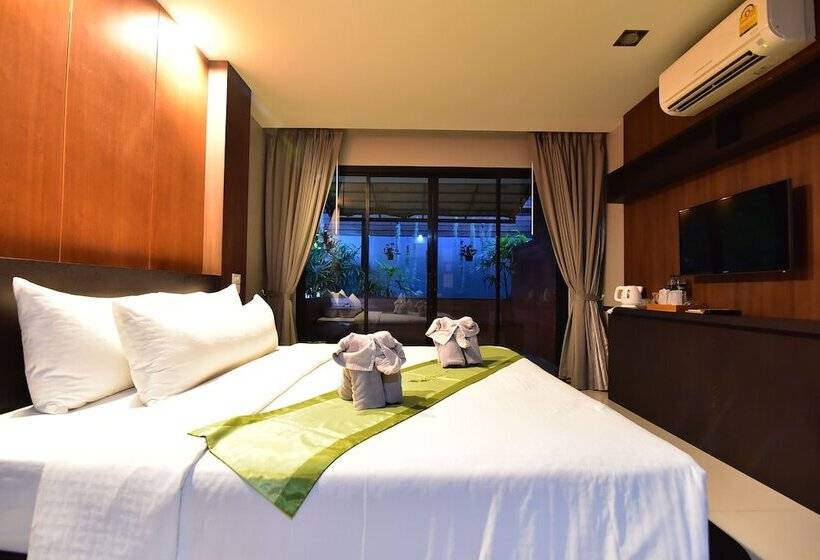 バルコニー付きデラックスルーム, The Breeze Lipe Resort