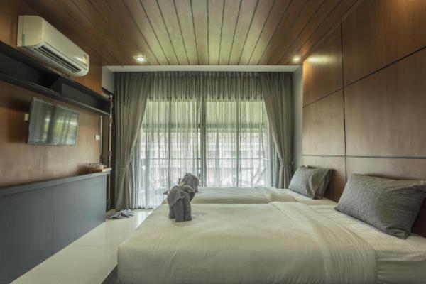 Номер Deluxe с Балконом, The Breeze Lipe Resort