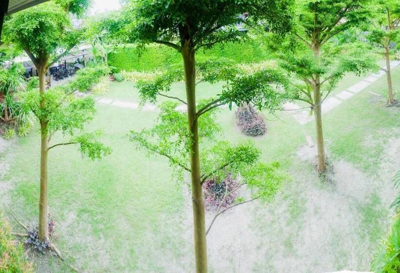 ガーデンビューデラックスルーム, The Breeze Lipe Resort