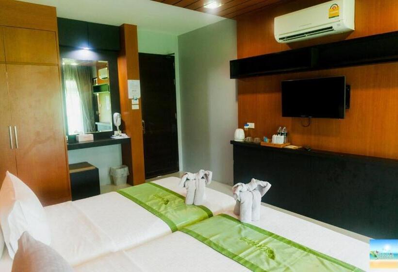 Номер Deluxe с Балконом, The Breeze Lipe Resort