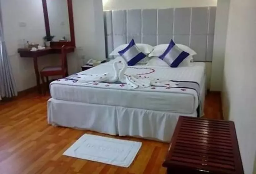 اتاق لوکس, The Hotel 78