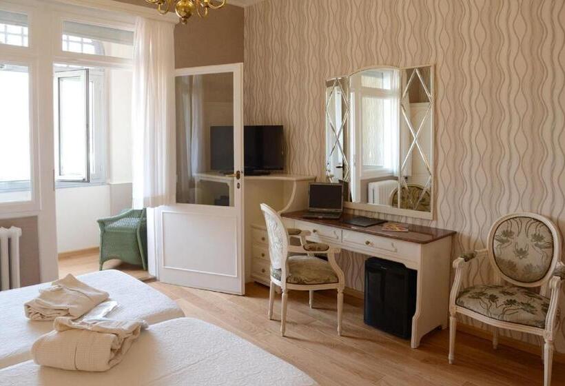 غرفة سوبيريور إطلالة على البحيرة, Metropole Suisse