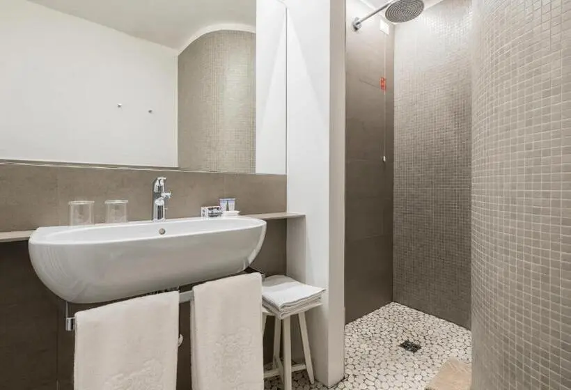 سوییت جونیور, Metropole Suisse