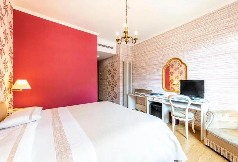 اتاق استاندارد با چشمانداز شهر, Metropole Suisse
