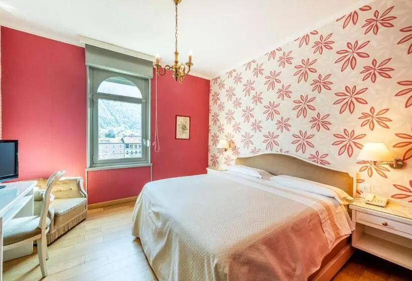 اتاق استاندارد با چشمانداز شهر, Metropole Suisse