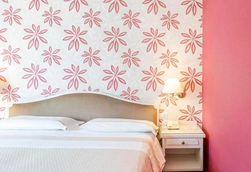 اتاق استاندارد با چشمانداز شهر, Metropole Suisse