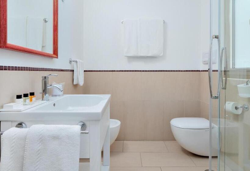 サイドオーシャンビュースタンダードルーム, The Pelican Beach Resort & Spa  Adults Only