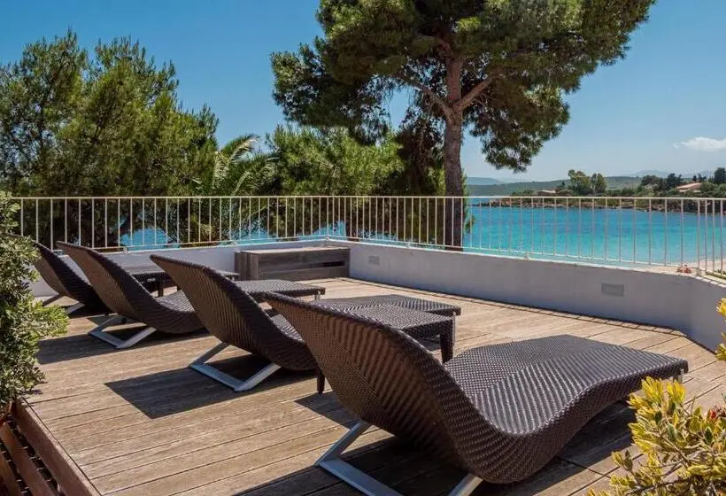سوییت جونیور, The Pelican Beach Resort & Spa  Adults Only