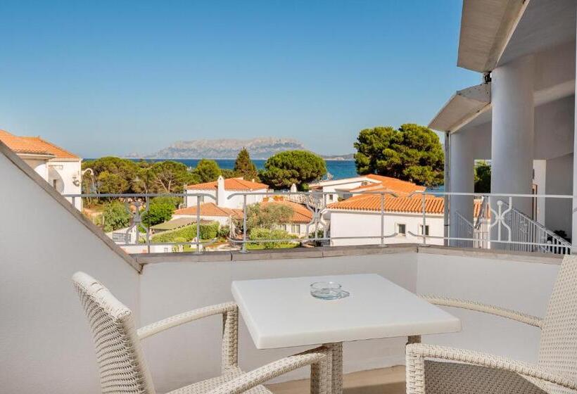 オーシャンビュースタンダードルーム, The Pelican Beach Resort & Spa  Adults Only