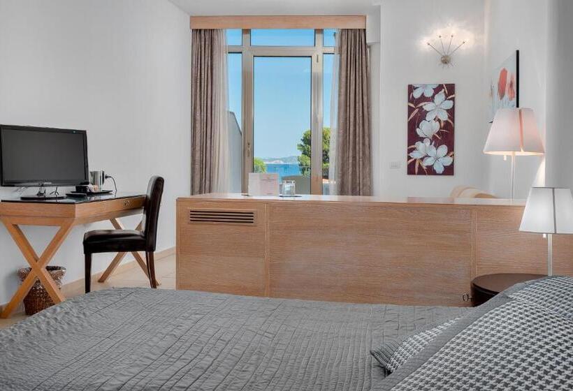 스탠다드 룸 바다 전망, The Pelican Beach Resort & Spa  Adults Only