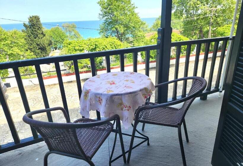 Triple Room Sea View, Yalla Chorefto   Hotel & Fun
