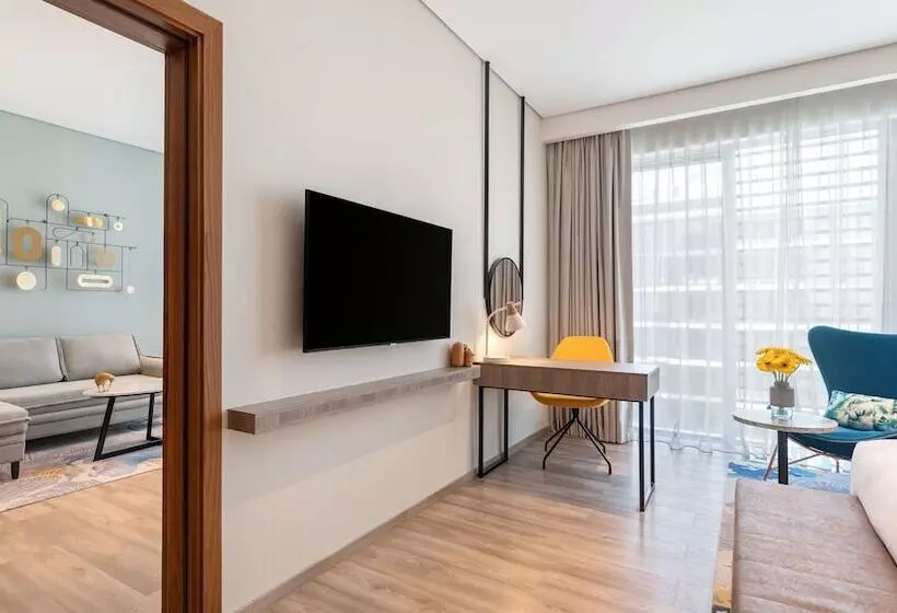 مجموعه ویستا شهر, Voco Dubai The Palm, An Ihg