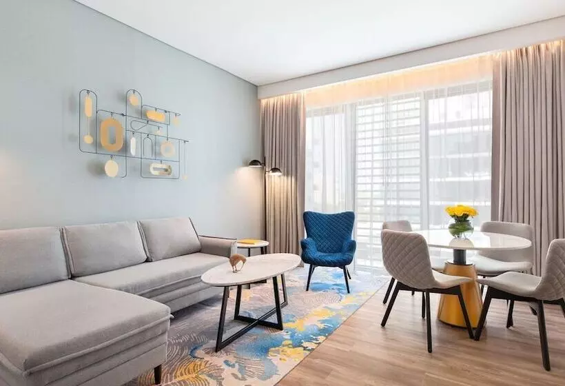 مجموعه ویستا شهر, Voco Dubai The Palm, An Ihg