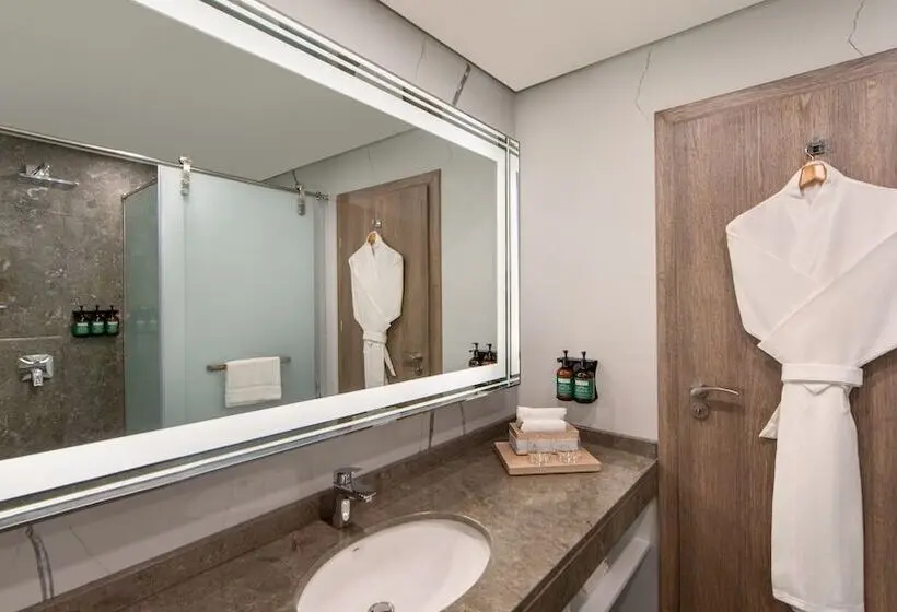 اتاق لوکس, Voco Dubai The Palm, An Ihg