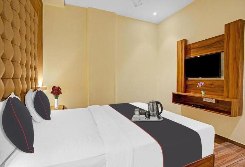 غرفة ديلوكس ثلاثية, Capital O 701204  Art Inn