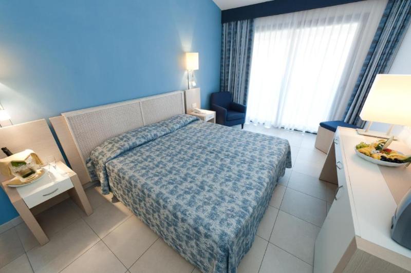 غرفة قياسية رباعية, Futura Club Baja Bianca