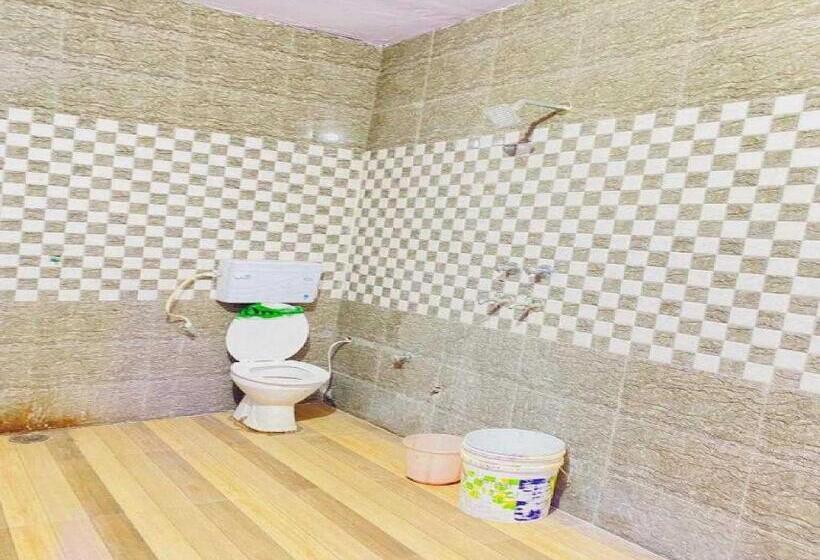 اتاق کلاسیک سه تخته, Oyo 70047 Apna  And Restaurant