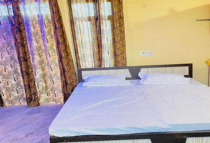 اتاق کلاسیک سه تخته, Oyo 70047 Apna  And Restaurant