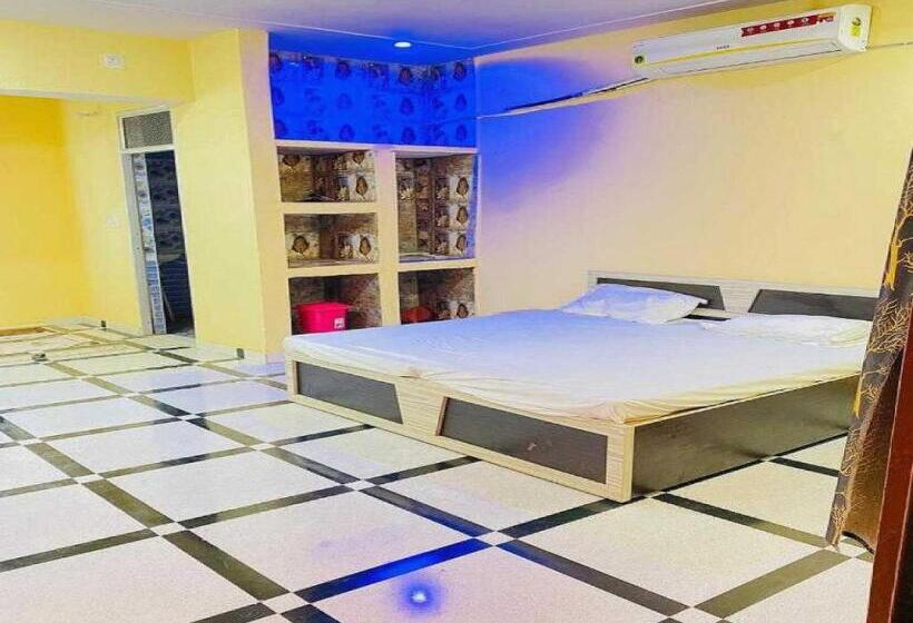 اتاق کلاسیک سه تخته, Oyo 70047 Apna  And Restaurant