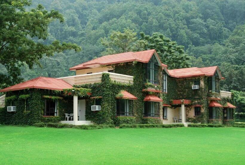 اتاق سوپریور, Welcomheritage Tarangi Ramganga Resort