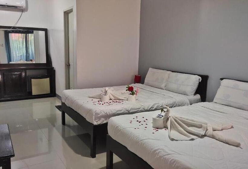 디럭스 룸, Garden Village Resort