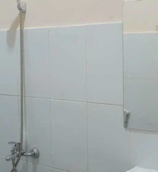 اتاق استاندارد یک نفره, Gold Line Guest House