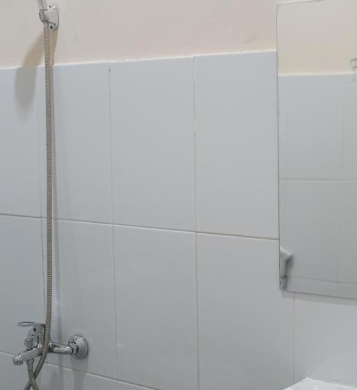 اتاق لوکس, Gold Line Guest House