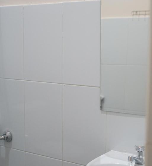 سوییت سوپریور, Gold Line Guest House