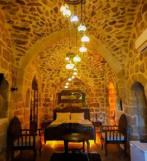 اتاق لوکس, Kasr I Reyyan