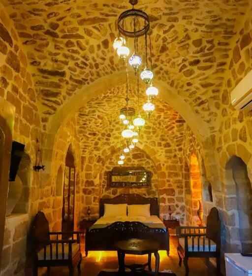 اتاق لوکس, Kasr I Reyyan