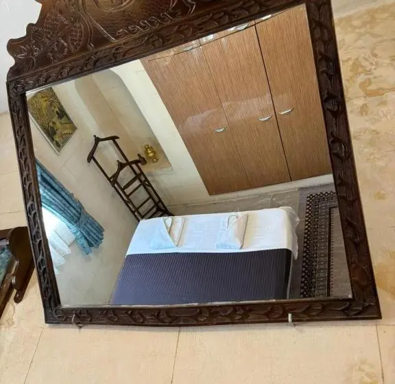 اتاق استاندارد با بالکن, Kasr I Reyyan