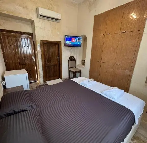 اتاق استاندارد با بالکن, Kasr I Reyyan