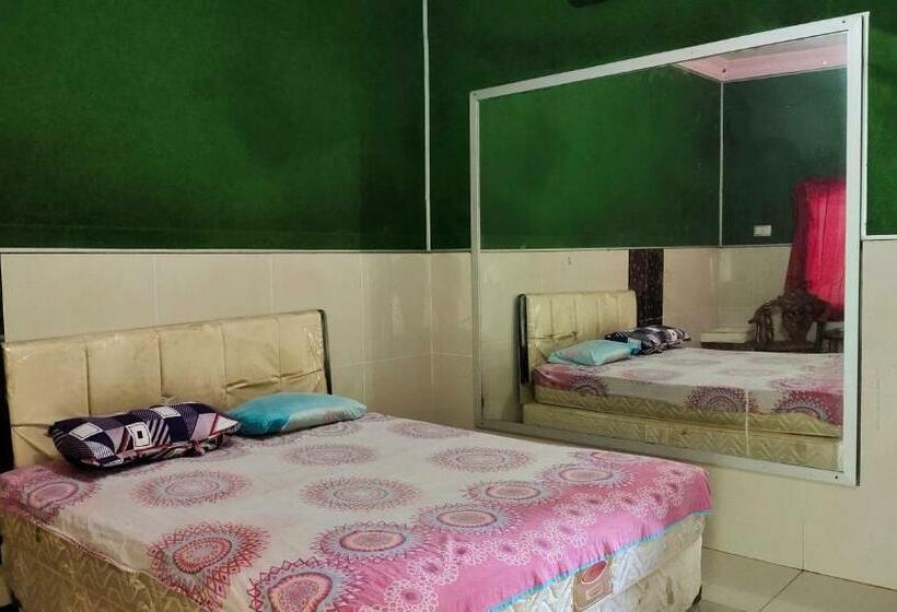 חדר דלוקס, Sayna