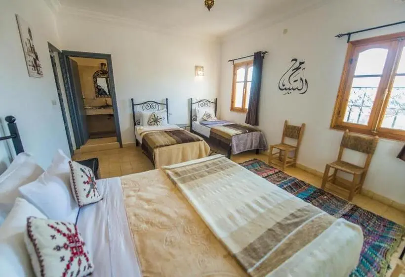 スタンダード４人部屋, Riad Dar Bab Todra
