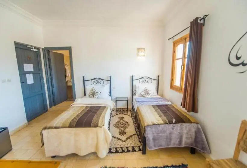 スタンダード４人部屋, Riad Dar Bab Todra